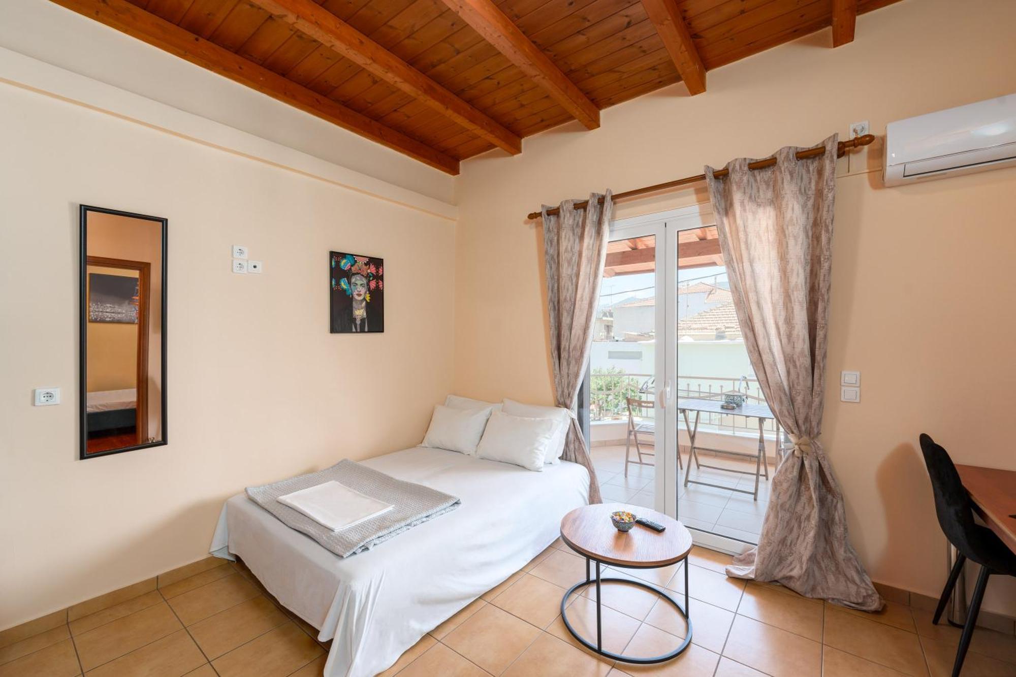 Eagle'S Nest City Apartments Αίγιο Εξωτερικό φωτογραφία